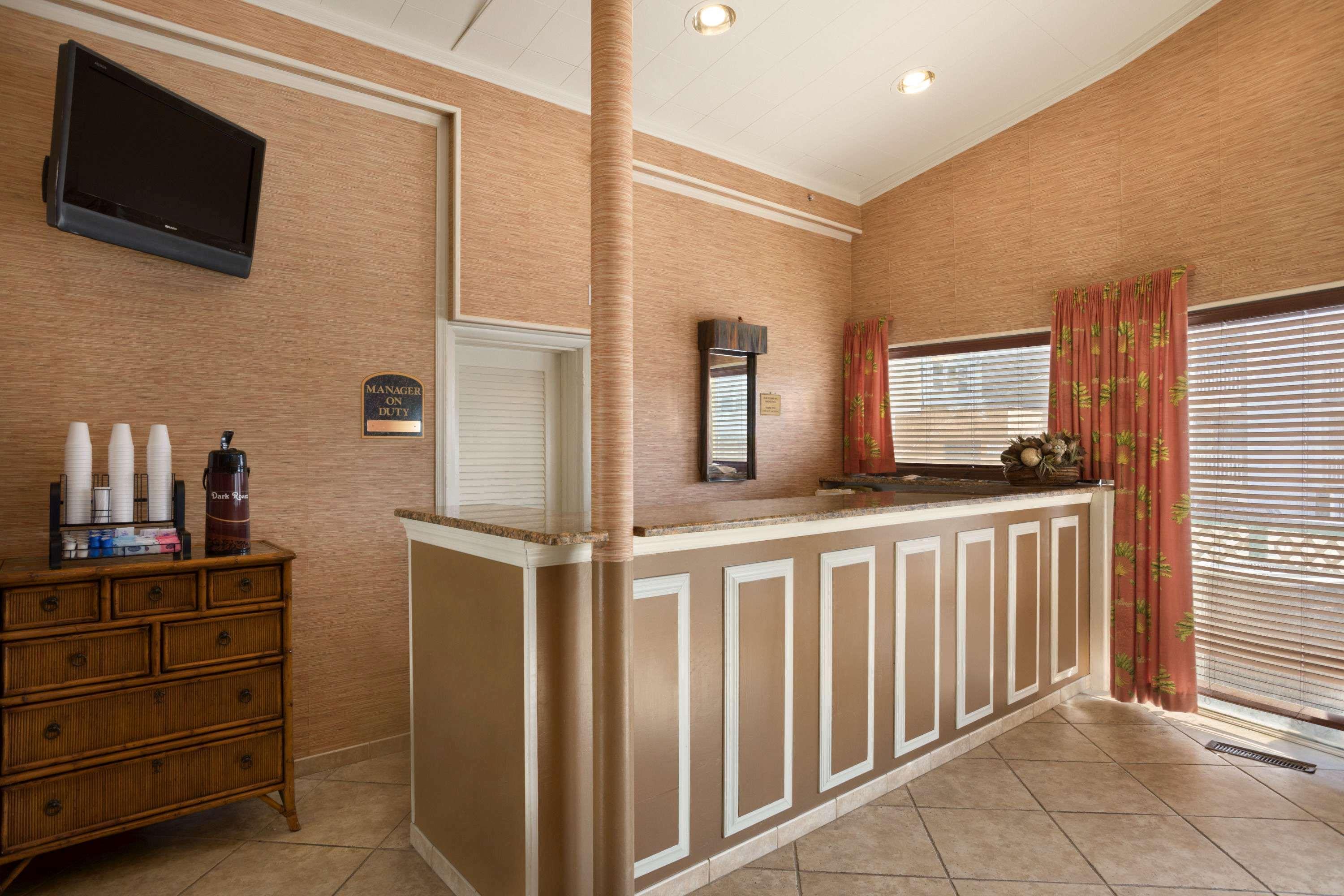 Howard Johnson By Wyndham Ocean City Oceanfront Экстерьер фото