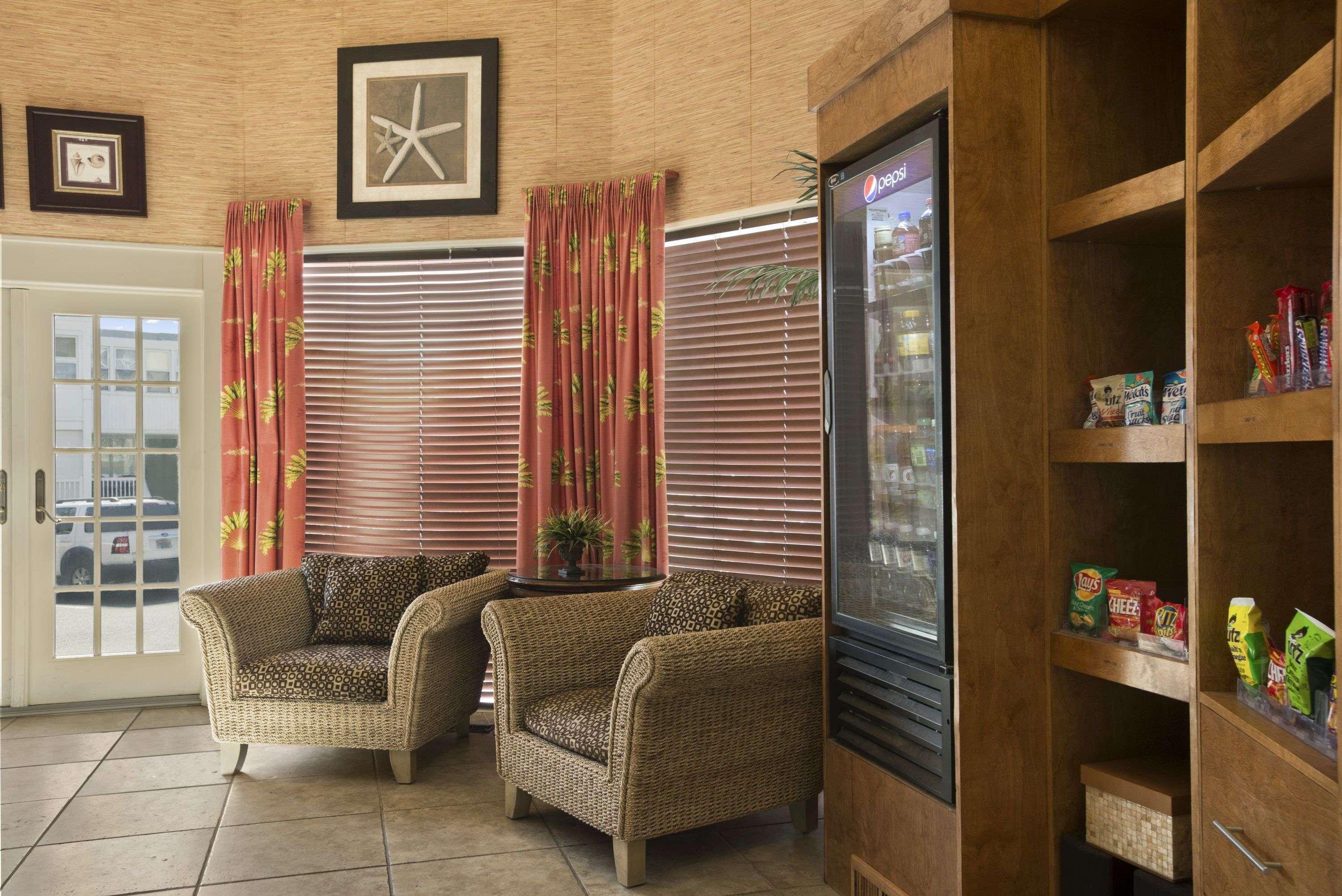 Howard Johnson By Wyndham Ocean City Oceanfront Экстерьер фото