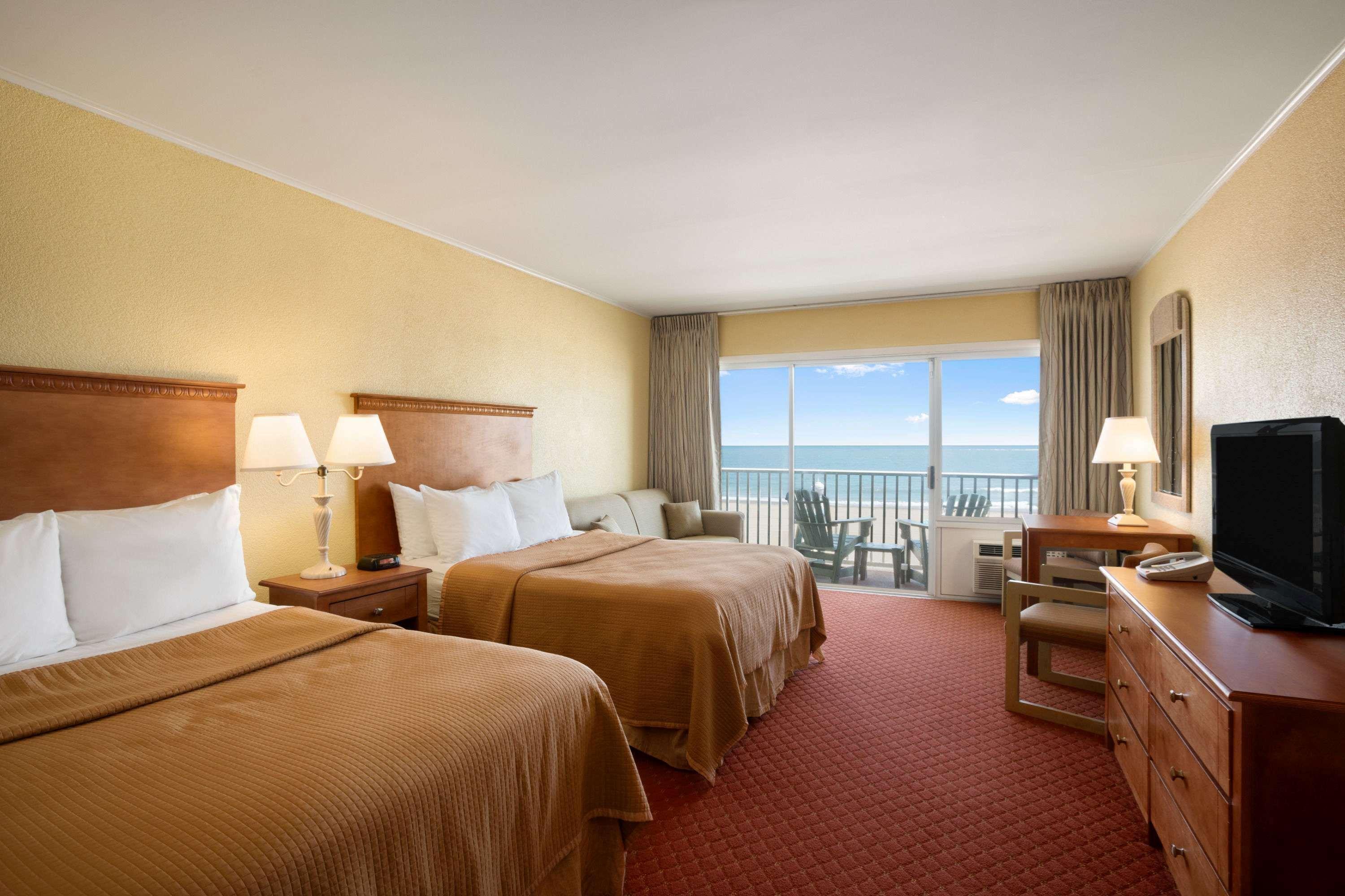 Howard Johnson By Wyndham Ocean City Oceanfront Экстерьер фото