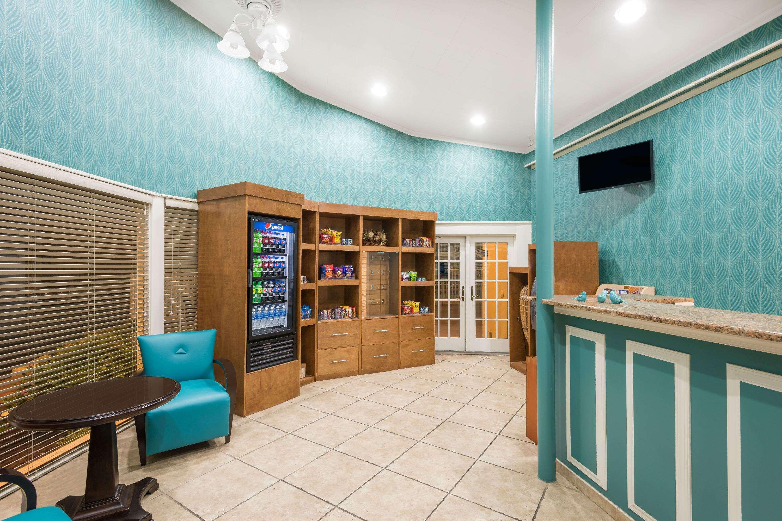 Howard Johnson By Wyndham Ocean City Oceanfront Экстерьер фото