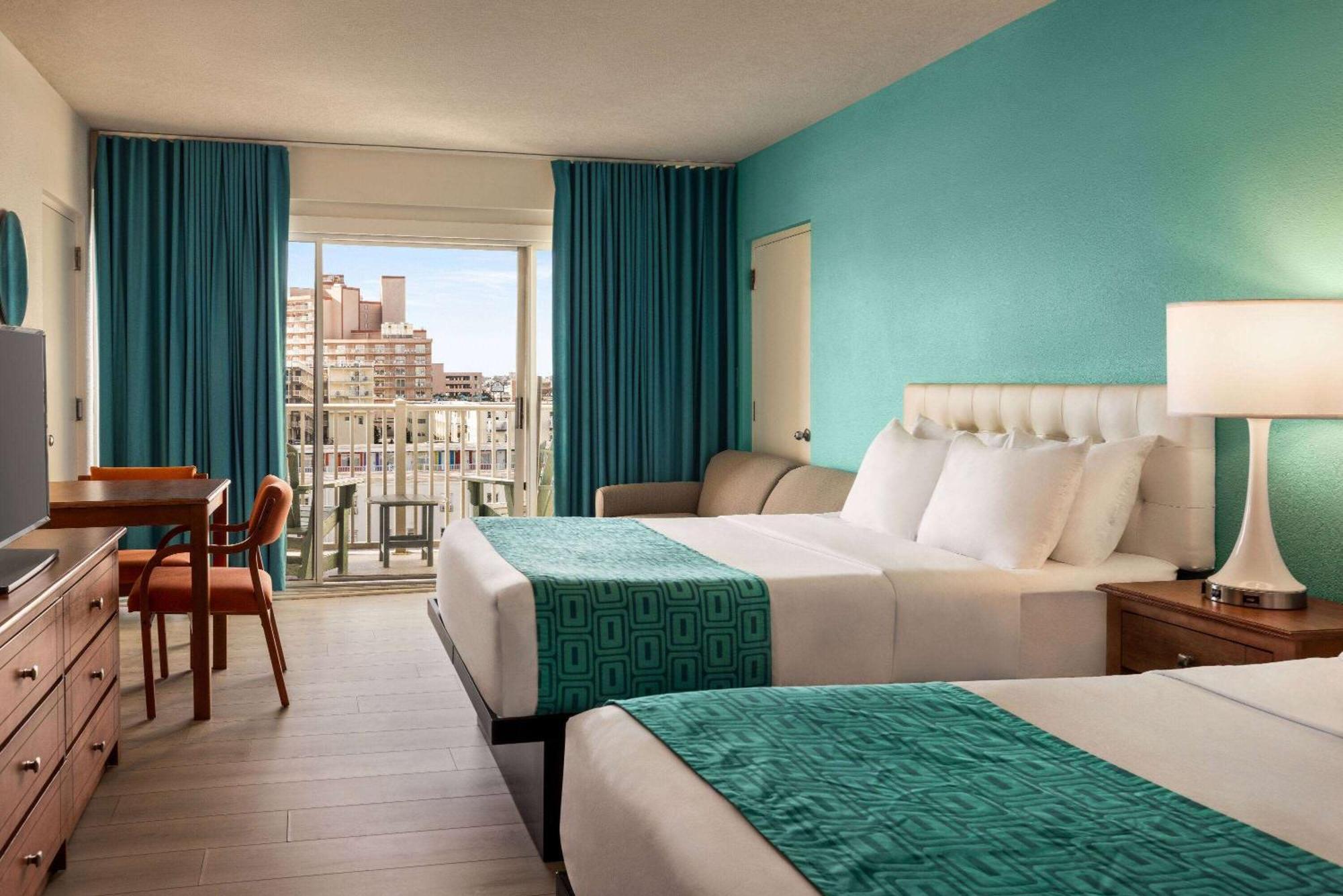 Howard Johnson By Wyndham Ocean City Oceanfront Экстерьер фото