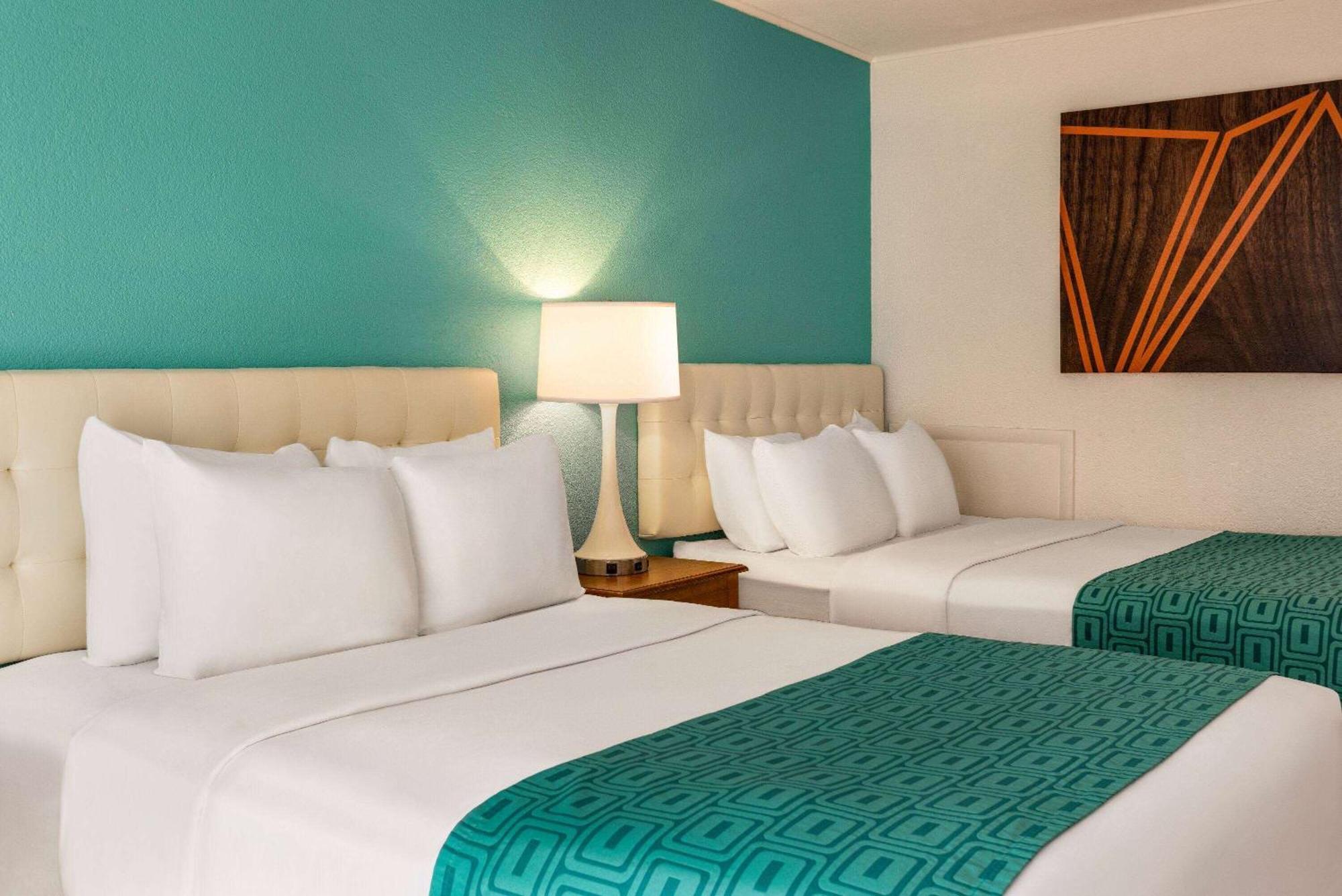 Howard Johnson By Wyndham Ocean City Oceanfront Экстерьер фото